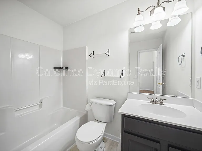 17059 Commons Creek Dr — Photo 22