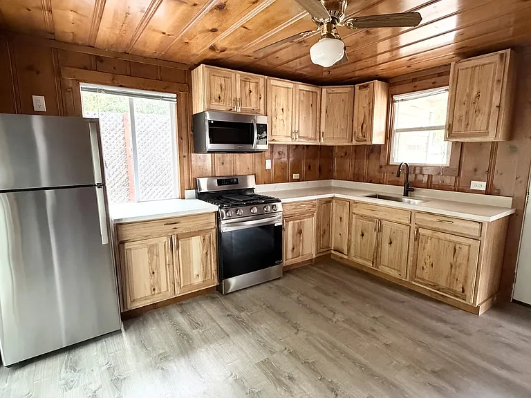 1365 Dawn Hill Rd — Photo 5