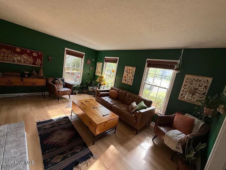16 Cameron Ln — Photo 7