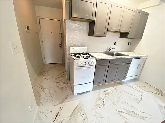 Rented by Douglas Elliman | media 7