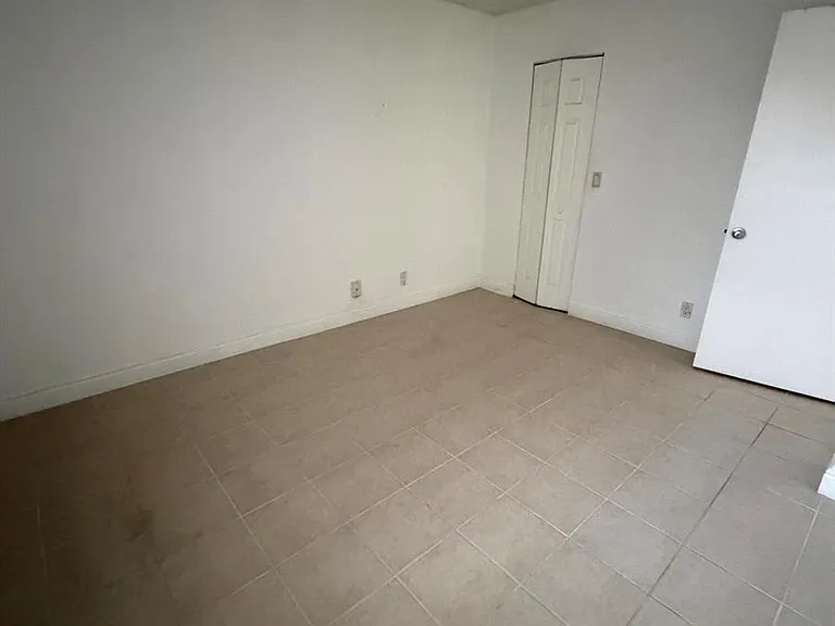1285 SW 46th Ave #2709 — Photo 8