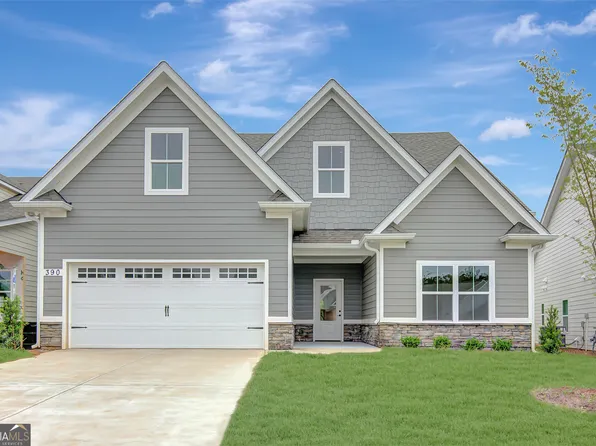 390 Redhaven Dr, Senoia, GA 30276