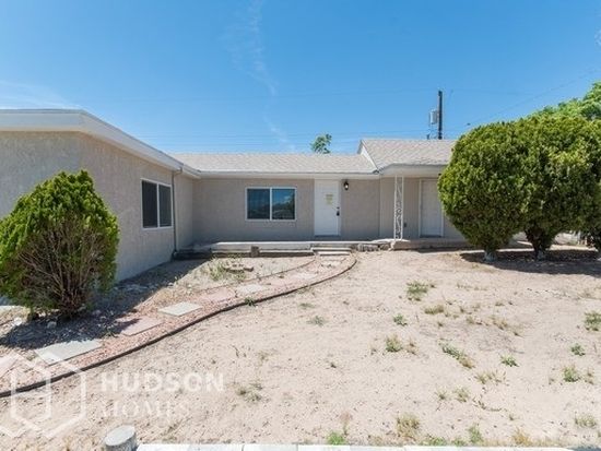 315 57th St Nw Albuquerque Nm 87105 Zillow