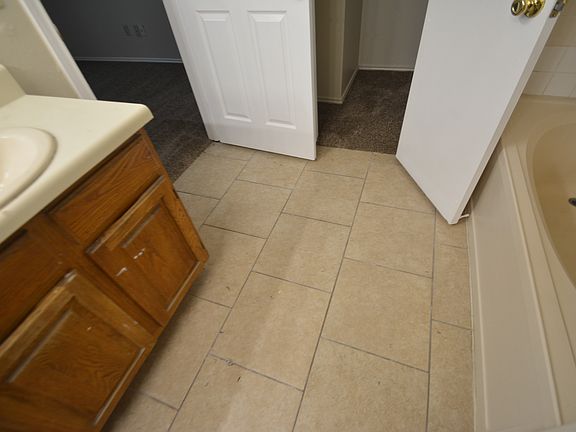 2nd image of 6832 Ashbury Dr