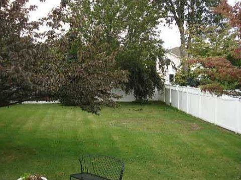 4th image of 2687 Birch Ave