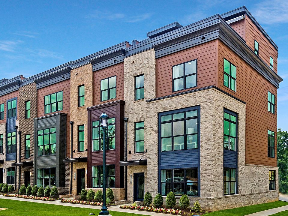 The Townhomes at Tower Oaks