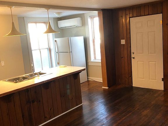 5th image of 702 6th St APT 2
