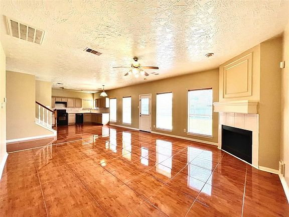 3rd image of 15903 Williwaw Dr