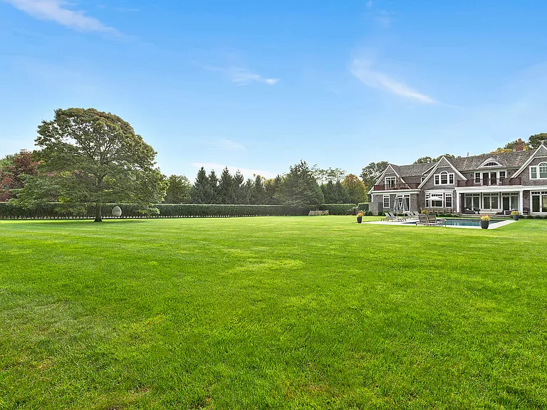 Ranch Ct — Photo 1