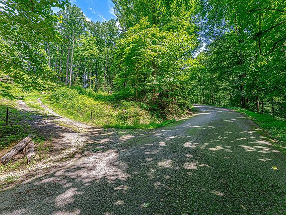 4th image of 229 Sonshine Ridge Rd