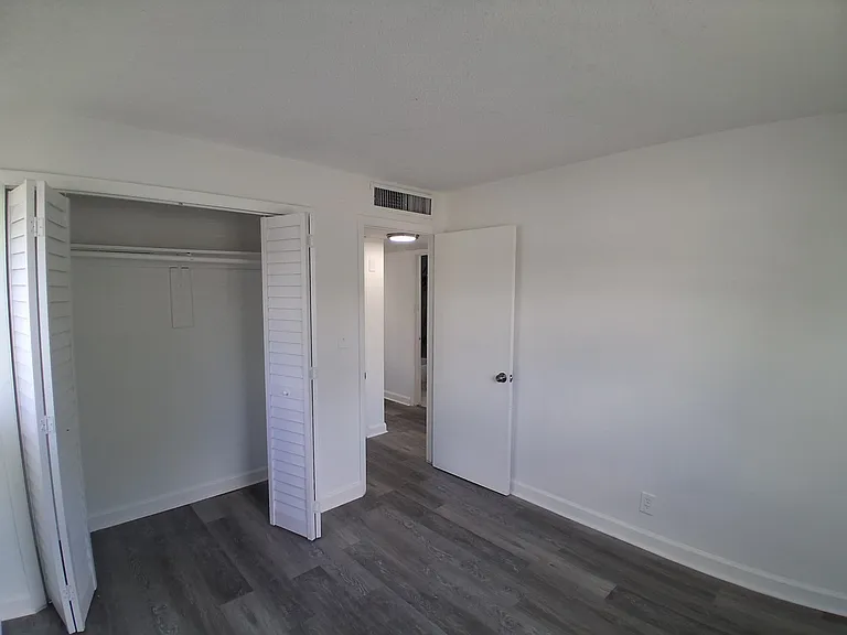 405 SW 13th Pl #112 — Photo 23