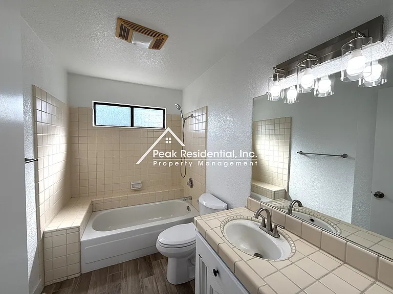 9378 Rolling Glen Ct — Photo 19