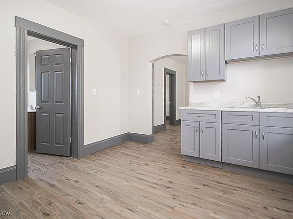 5th image of 1378 E 52nd St