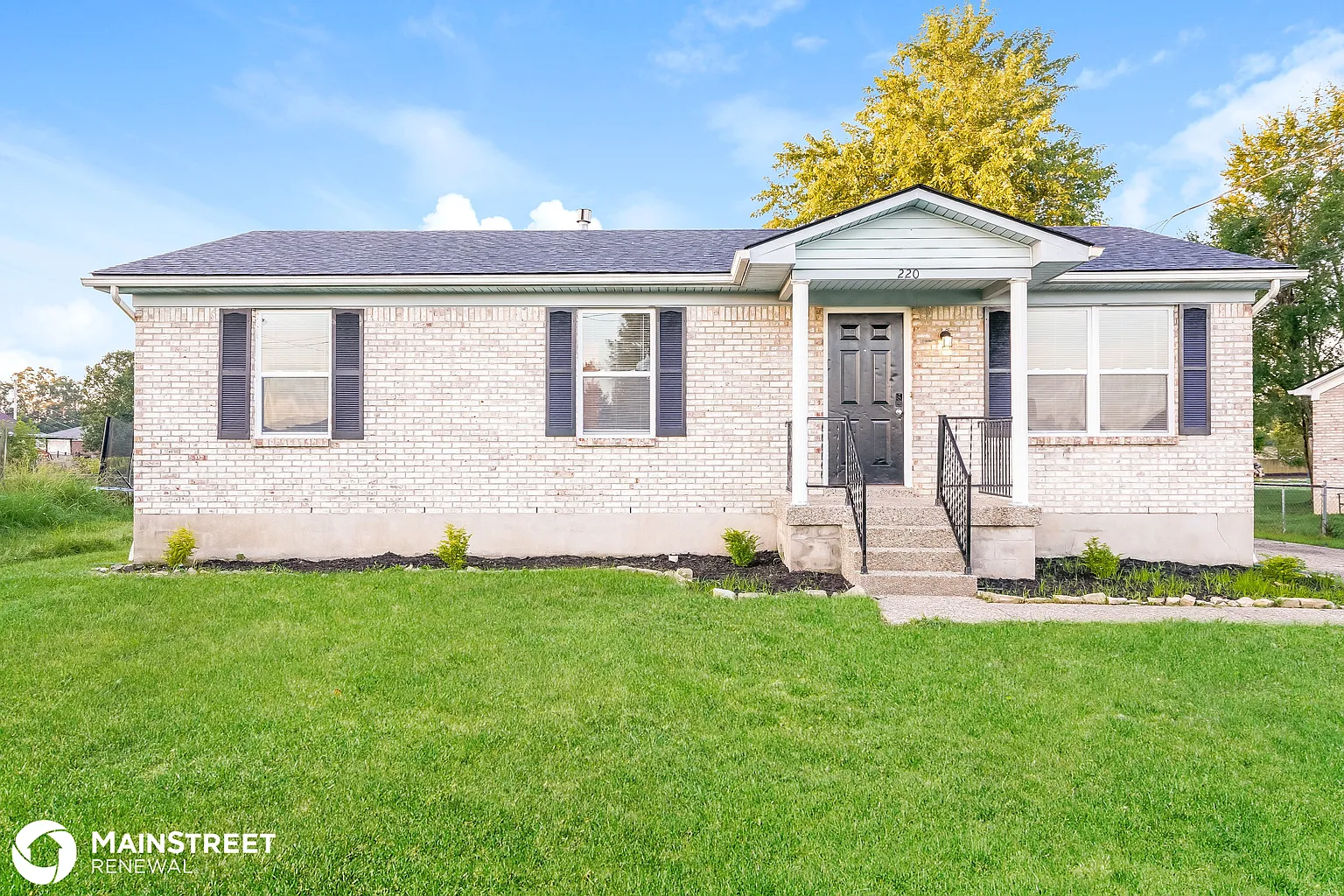 220 Seminole Ct photo 1