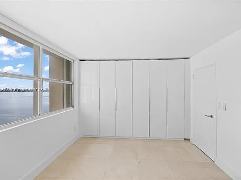 1420 Brickell Bay Dr #CU-1001A — Photo 33