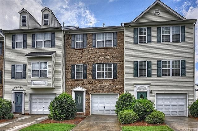 1st image of 304 Langhorne Dr
