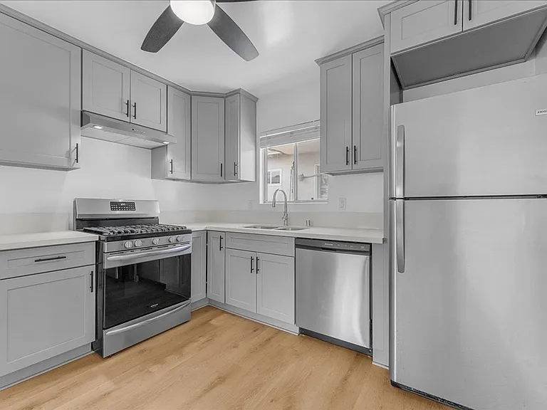 7739 Laurel Canyon Blvd #13 — Photo 4