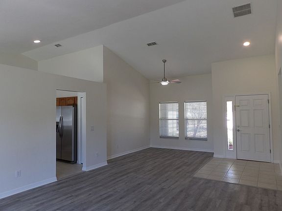 5th image of 729 Charing Pl