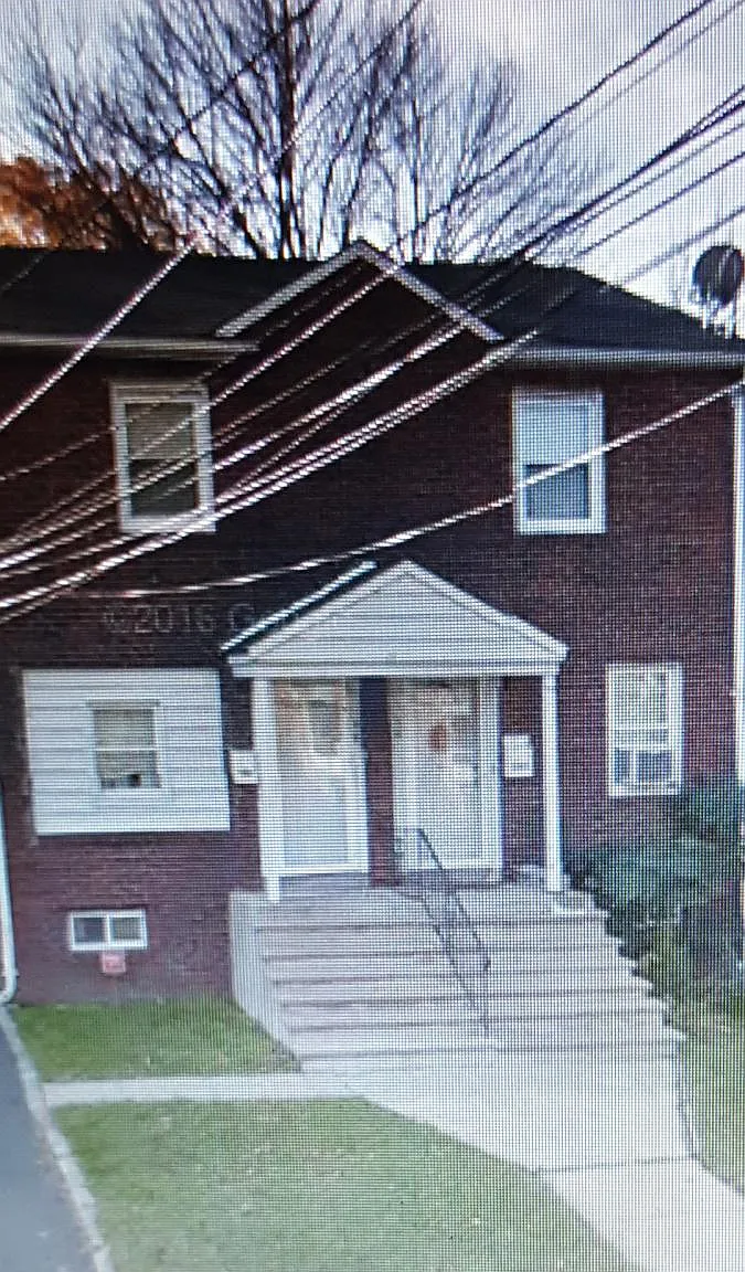 2 bed, 2100 sqft, $2,100 — Photo 1