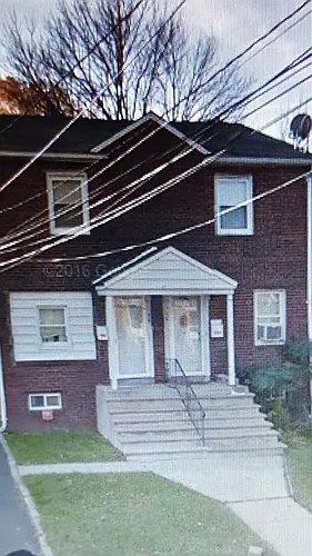 34 Dupont Pl Photo 1