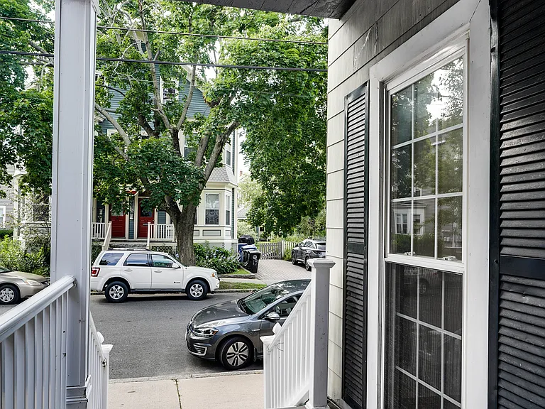16 Forrester St — Photo 2