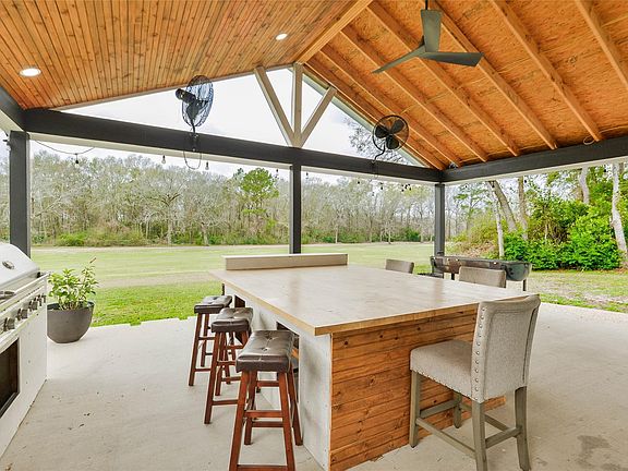 5th image of 531 Brandon Rd