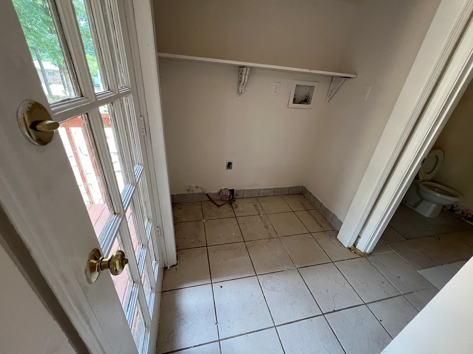 3 bed, 1.5 bath, 864 sqft, $1,650 — Photo 3