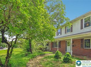 1450 Springhouse Rd S, Allentown, PA 18104
