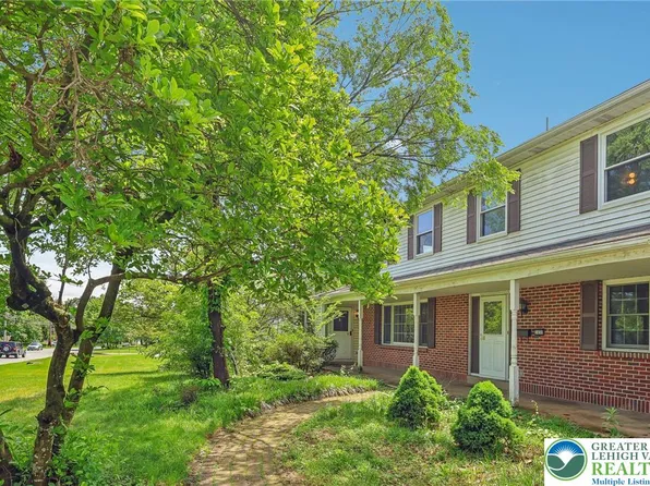 1450 Springhouse Rd S, Allentown, PA 18104