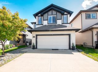 1533 36b Ave NW, Edmonton, AB T6T 0M4