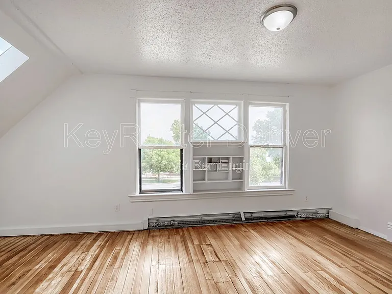 1118 6th St #B — Photo 6