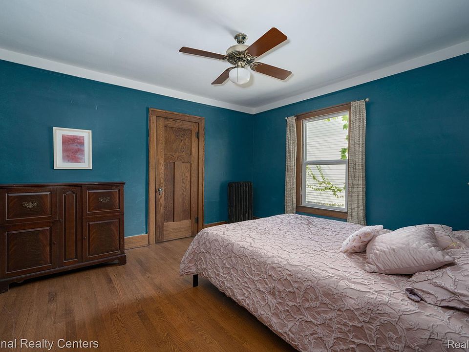 134 N Anderson St, photo 26