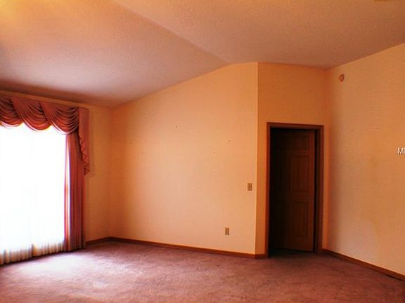 3rd image of 816 Eastover Cir