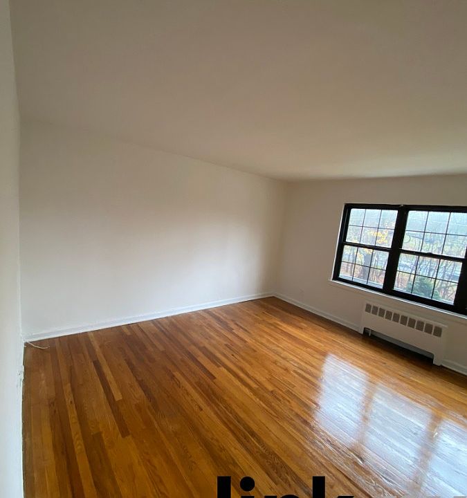 1st image of 361 Park View Ave APT 1H