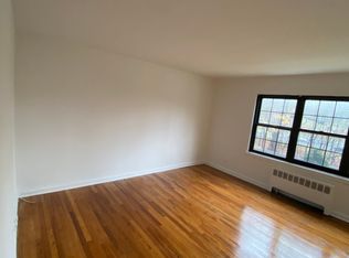361 Park View Ave APT 1H, Yonkers, NY 10710