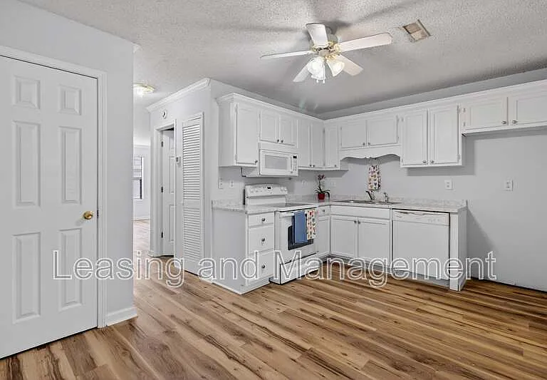 6248 Lucille Dr #15F — Photo 12