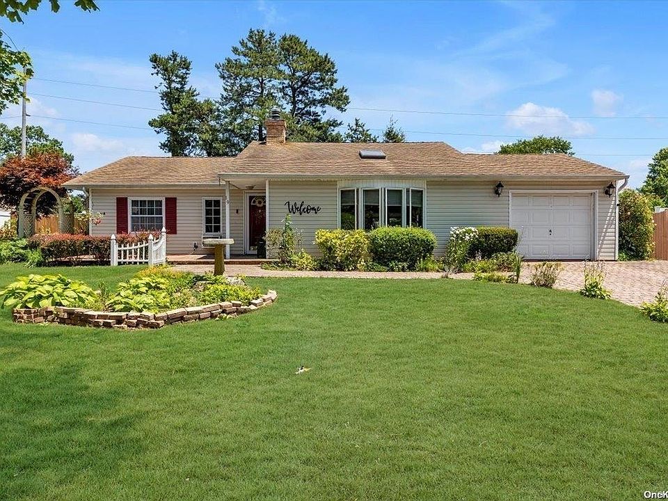 1st image of 19 Balsam Drive