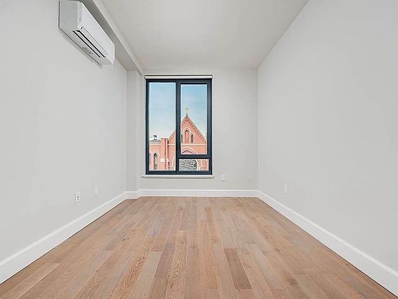 5th image of 262 9th St #615