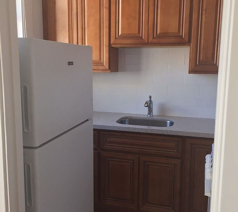 1st image of 922 Post St APT 601