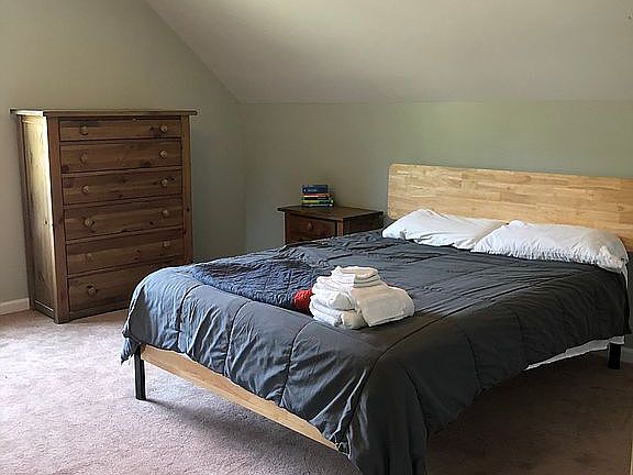 Upstairs bedroom 