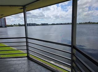 1300 NE 191st St #A304, Miami, FL 33179