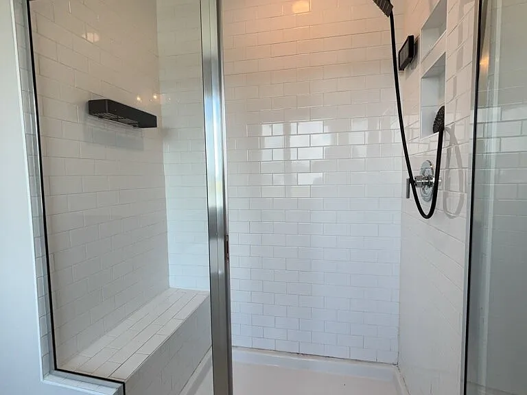 445 Navona Dr — Photo 26