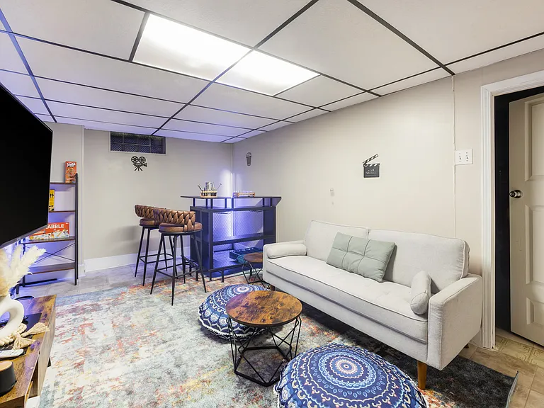 7448 Kenneth Ave — Photo 7