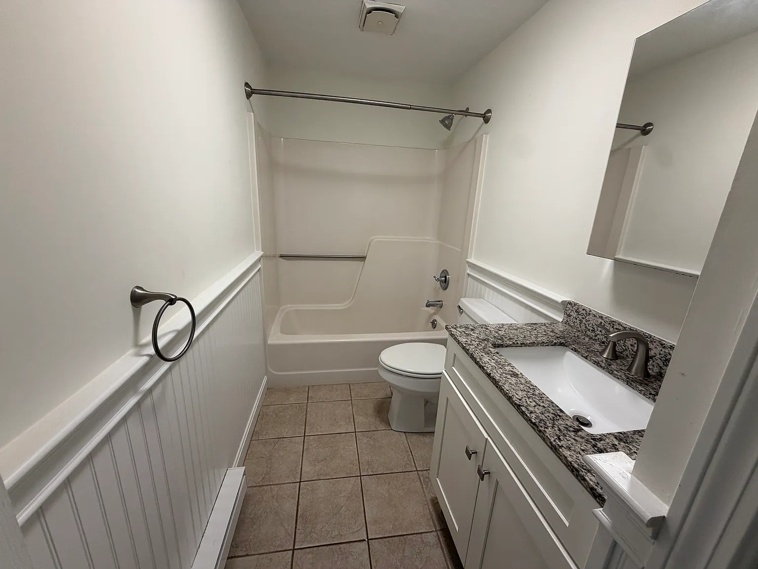 2 bed, 1080 sqft, $2,500 — Photo 3