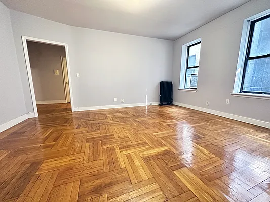 Rented by Bohemia Realty Group | media 2