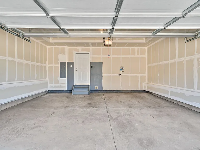 21072 E 60th Ave — Photo 32