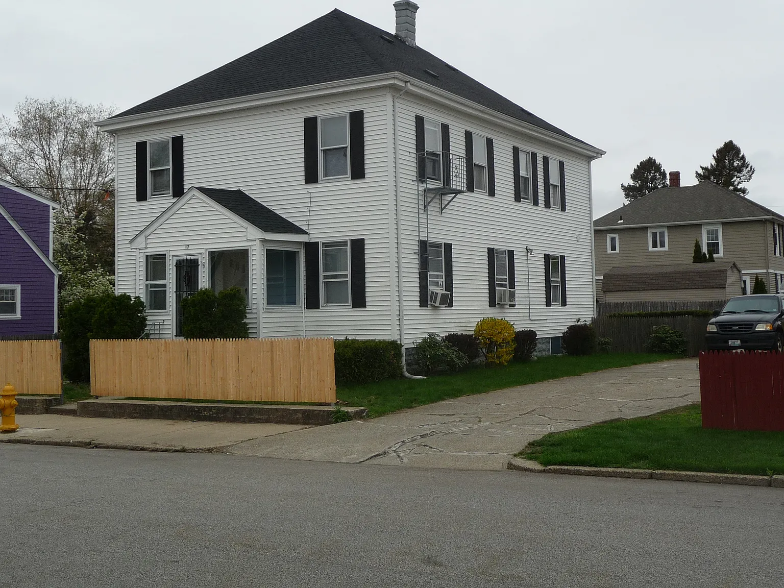 3 bed, 1140 sqft, $1,850 — Photo 1