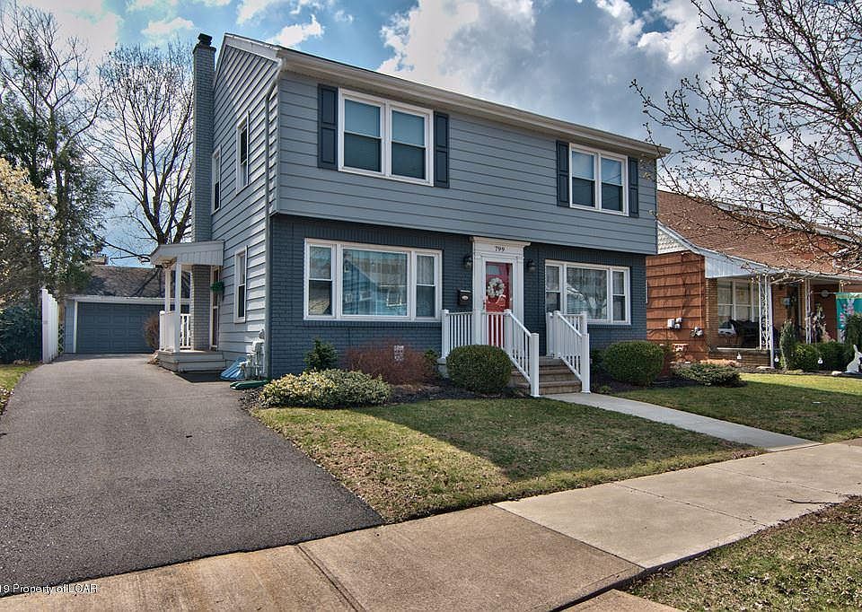 1st image of 799 Woodland Dr