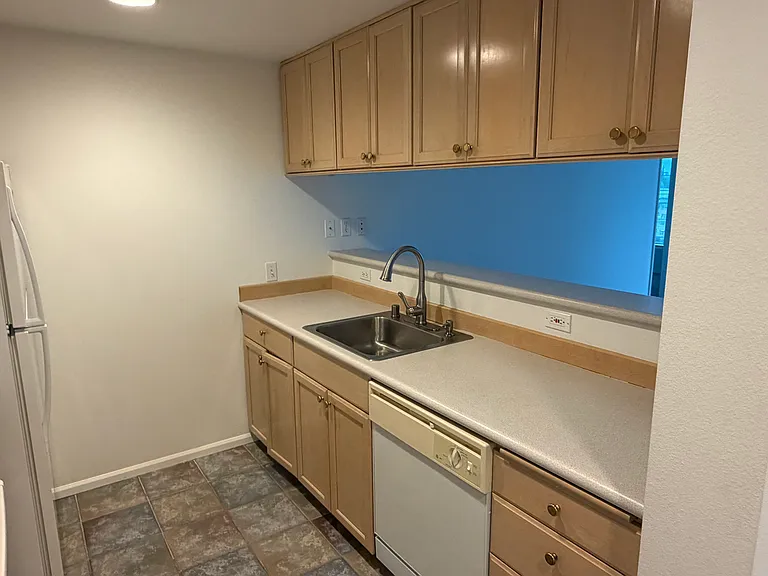 177 107th Ave NE #1014 — Photo 6