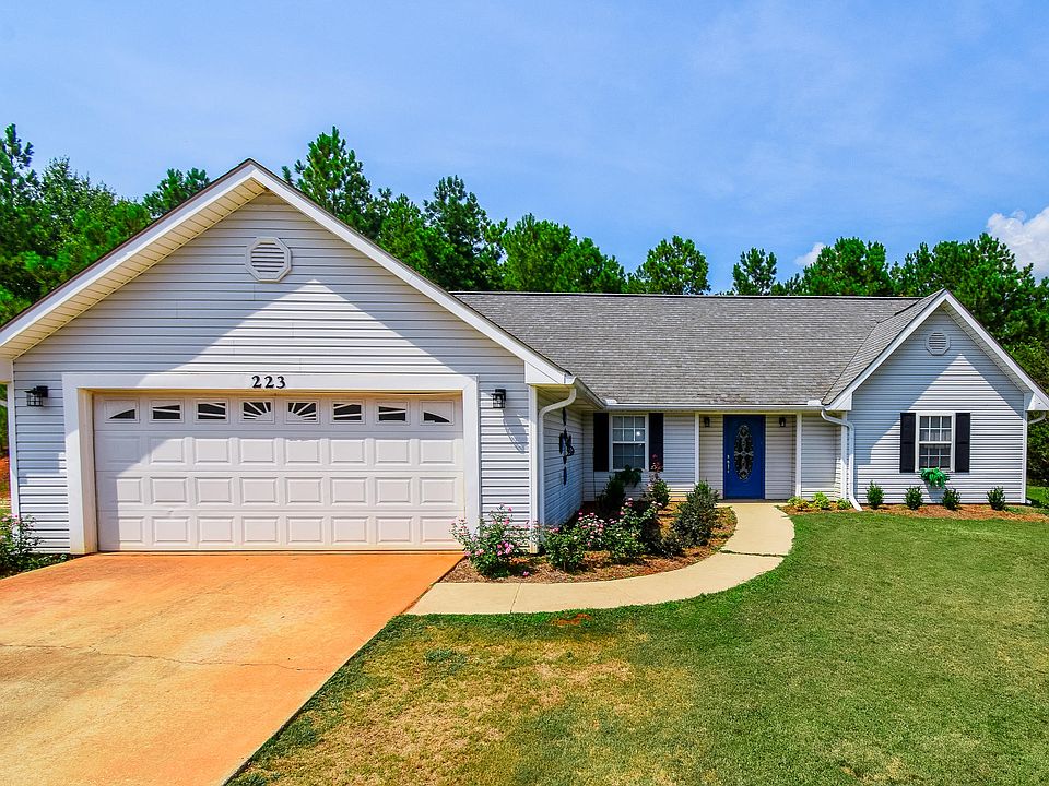 1st image of 223 Landing Ln